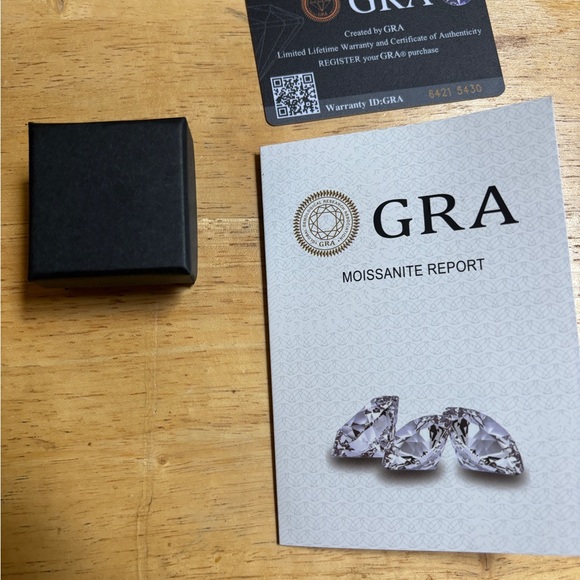 Jewelry - GIA Gemstone Grading Report - Gold and Black Text